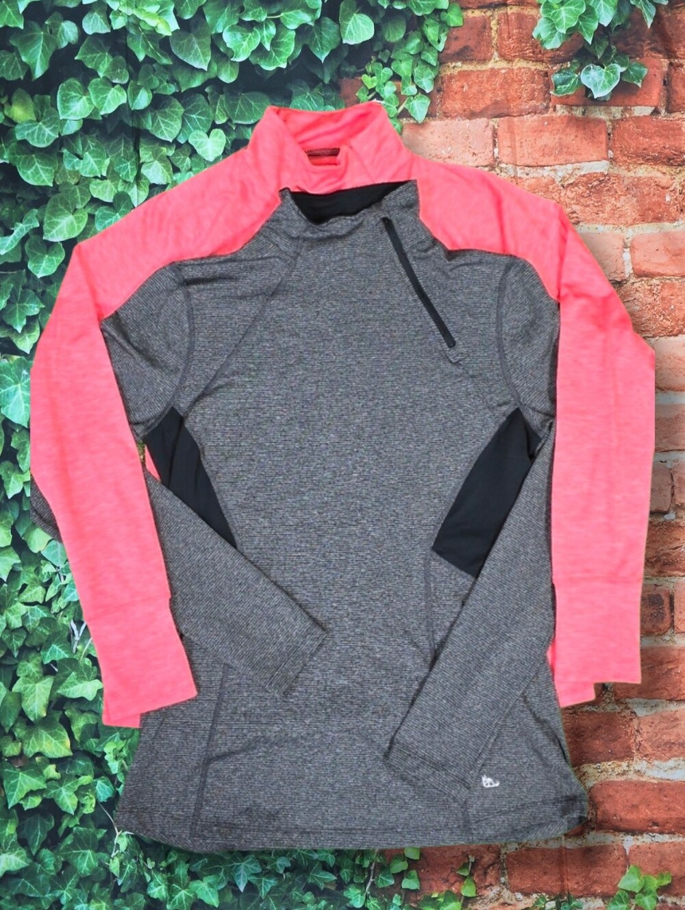 Layer8 & Gaiam Womens Size Small Bundle Of (2) Fitted Athletic Long Sleeve Tops